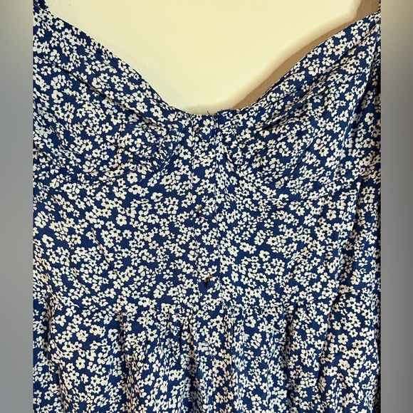 Lulus Blue Floral Sweetheart Neckline Puff Sleeve Romper Size L NWT - Picture 13 of 14